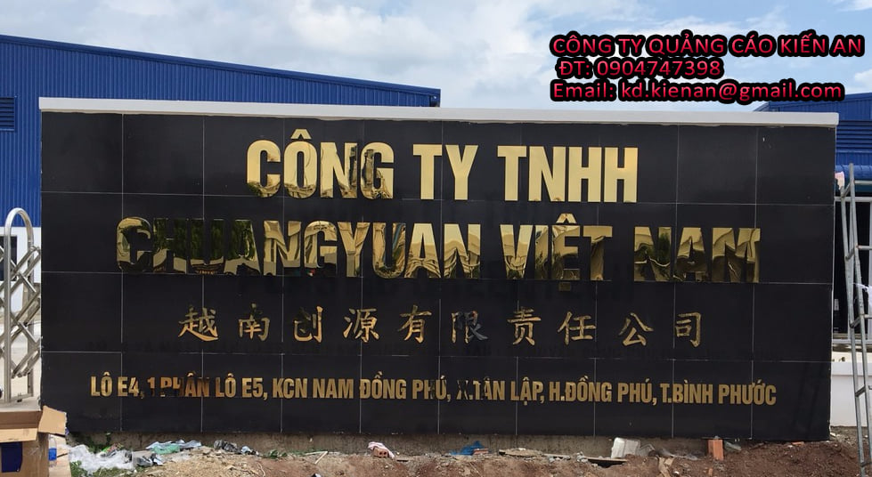 o-dau-gia-cong-chu-noi-inox-vang-dung-de-quang-cao